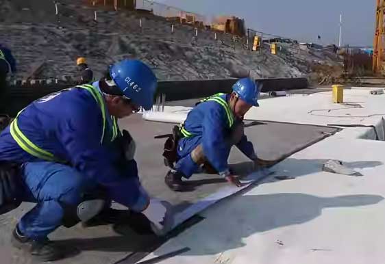 Roof waterproofing membrane